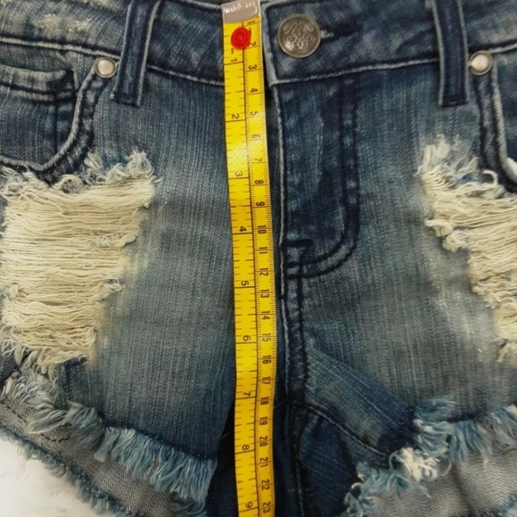 🪻BOGO🪻 Jessica Simpson Myra Fray Jean Distressed‎ Cut-Off Shorts - Picture 7 of 12